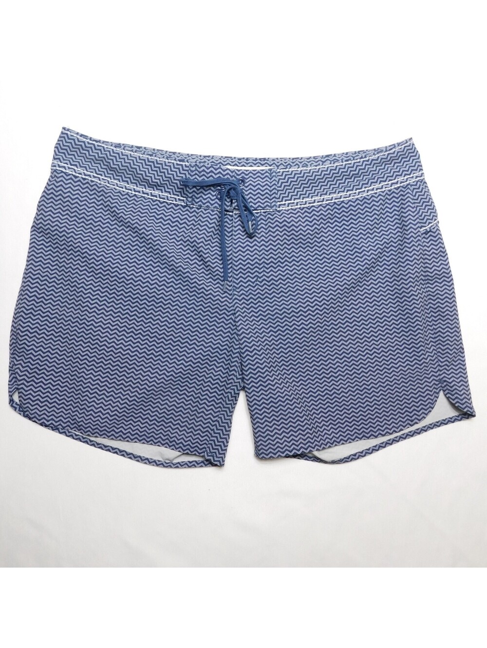 Carve Designs Womens Board Shorts Size 8 Blue White Zig Zag Chevron Swim Shorts